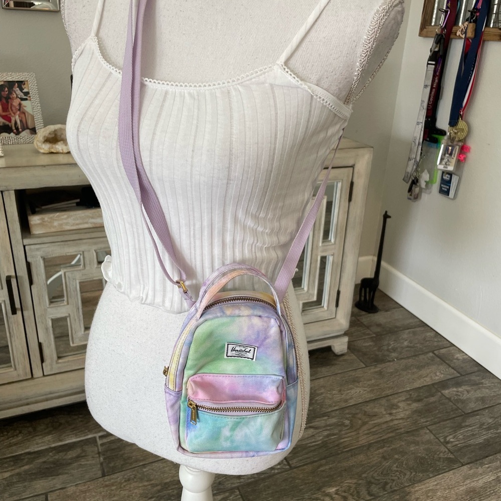 Hershel Pastel Tie-Dye Mini Backpack like Néw excellent used condition
